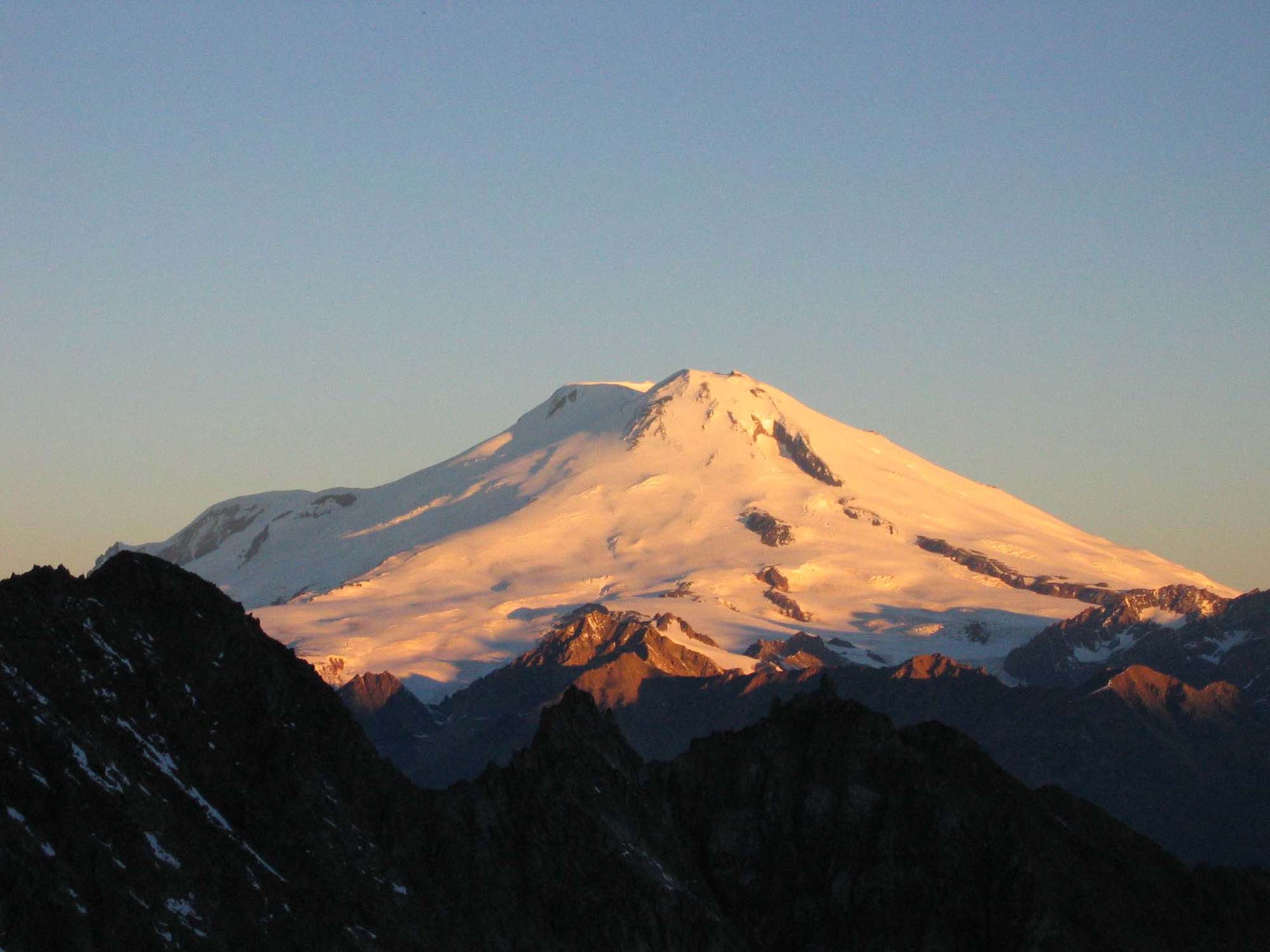 Гора Казбек высочайшая точка Кавказа